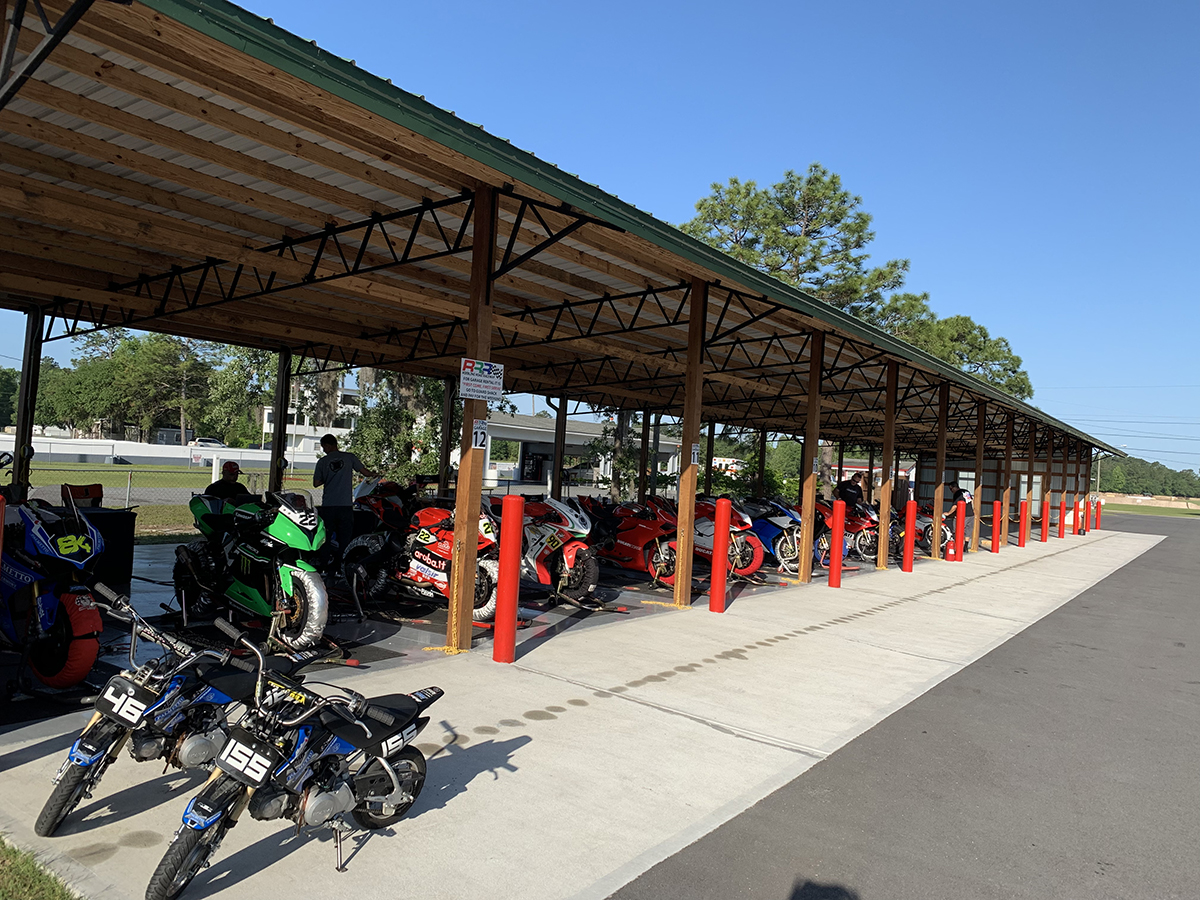 Rent a Garage at Roebling Road